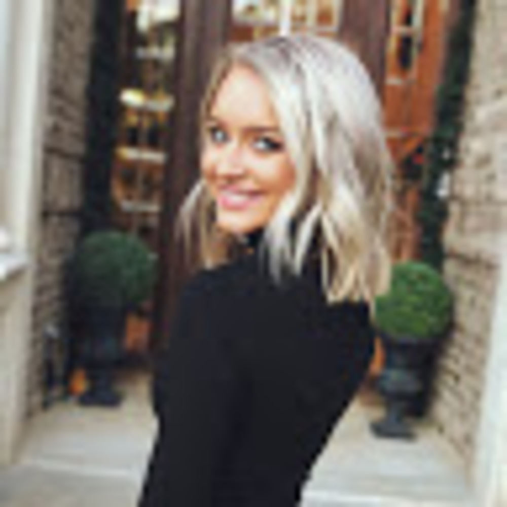Meet your Posher, Alexis